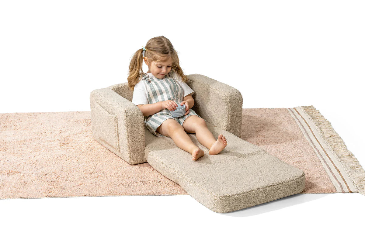 Shappy Lumi Lænestol Teddy – 2-i-1 børnestol og liggemåtte - Light Beige