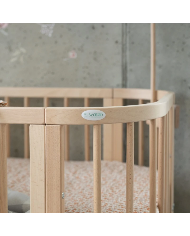 Waldin 5-i-1 tremmeseng og kravlegård med madras – naturtræ