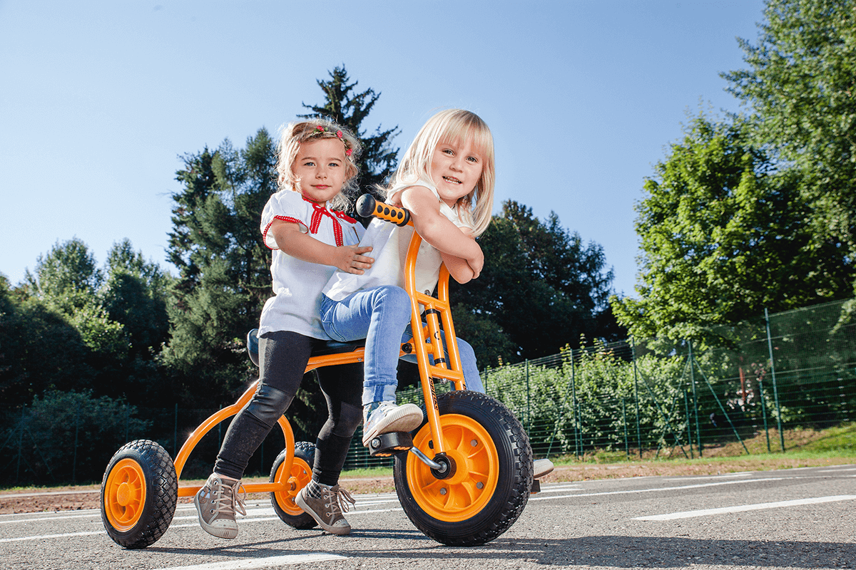 TopTrike Rookie trehjulet løbecykel med langt sæde – fra 4 år