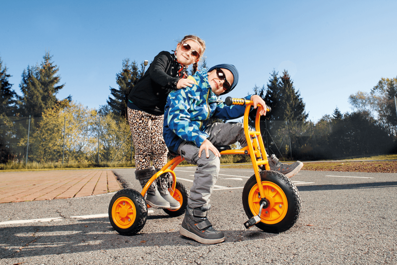 TopTrike Rookie trehjulet løbecykel med langt sæde – fra 4 år