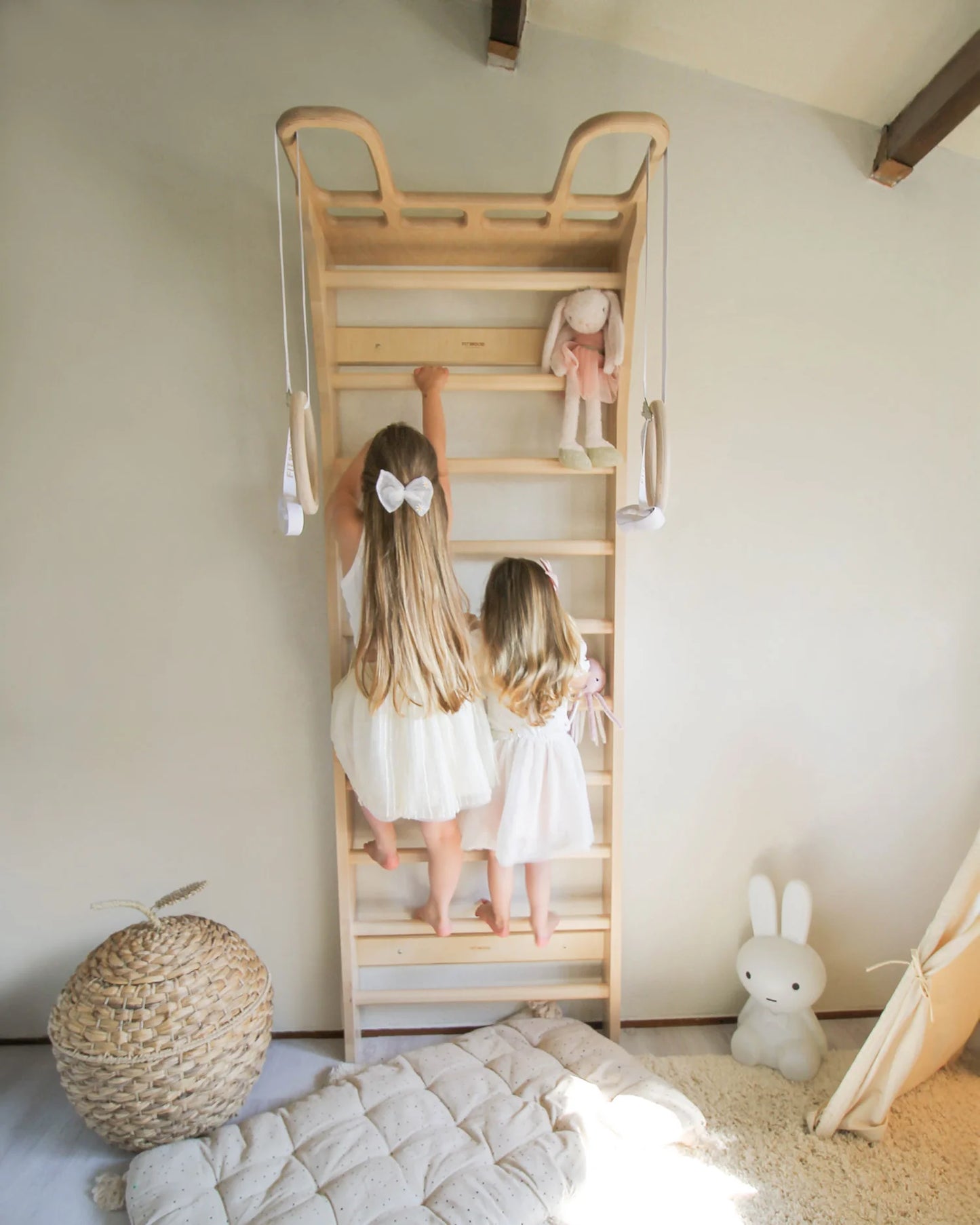 FitWood AARNI vægribbe med pull-up greb 220 cm - birk