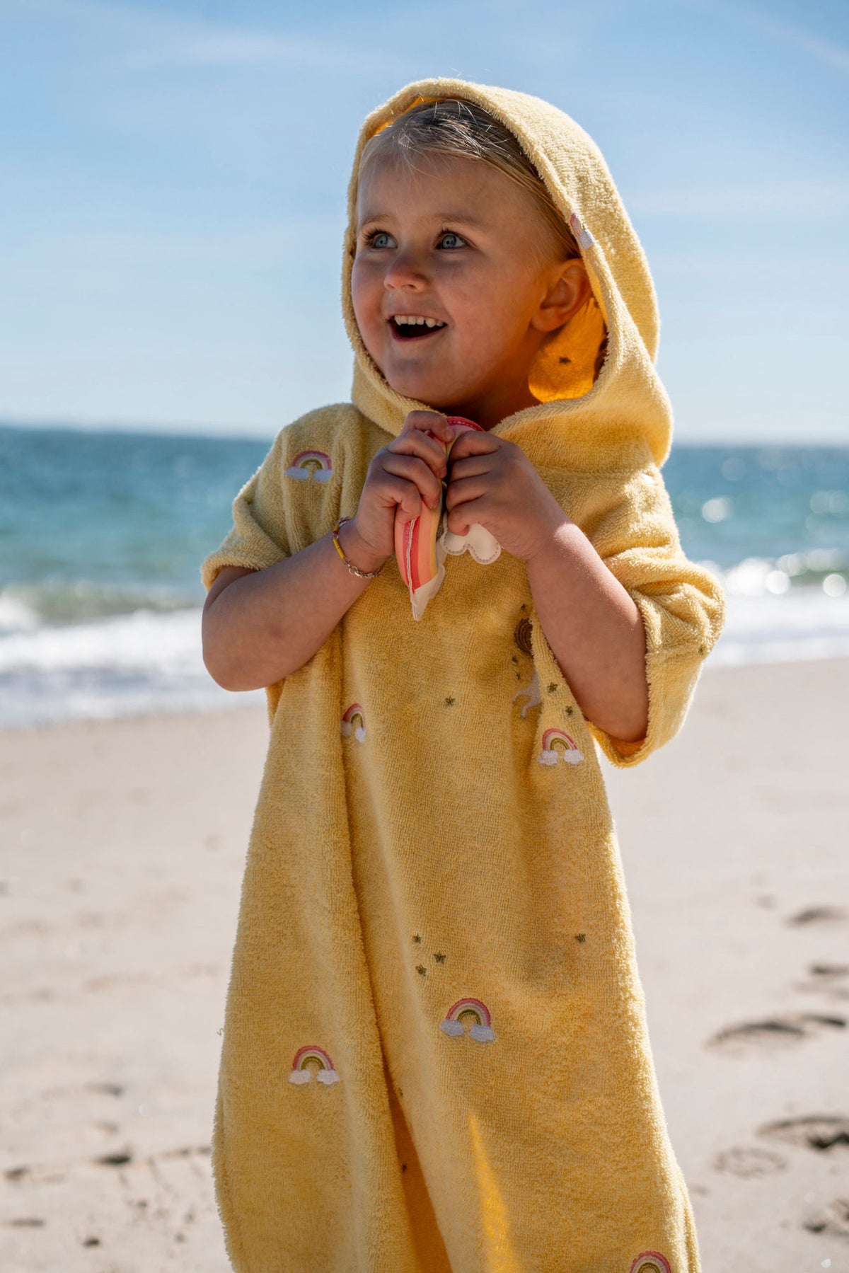 Filibabba Badeponcho m. broderi GOTS – Unicorn Shores