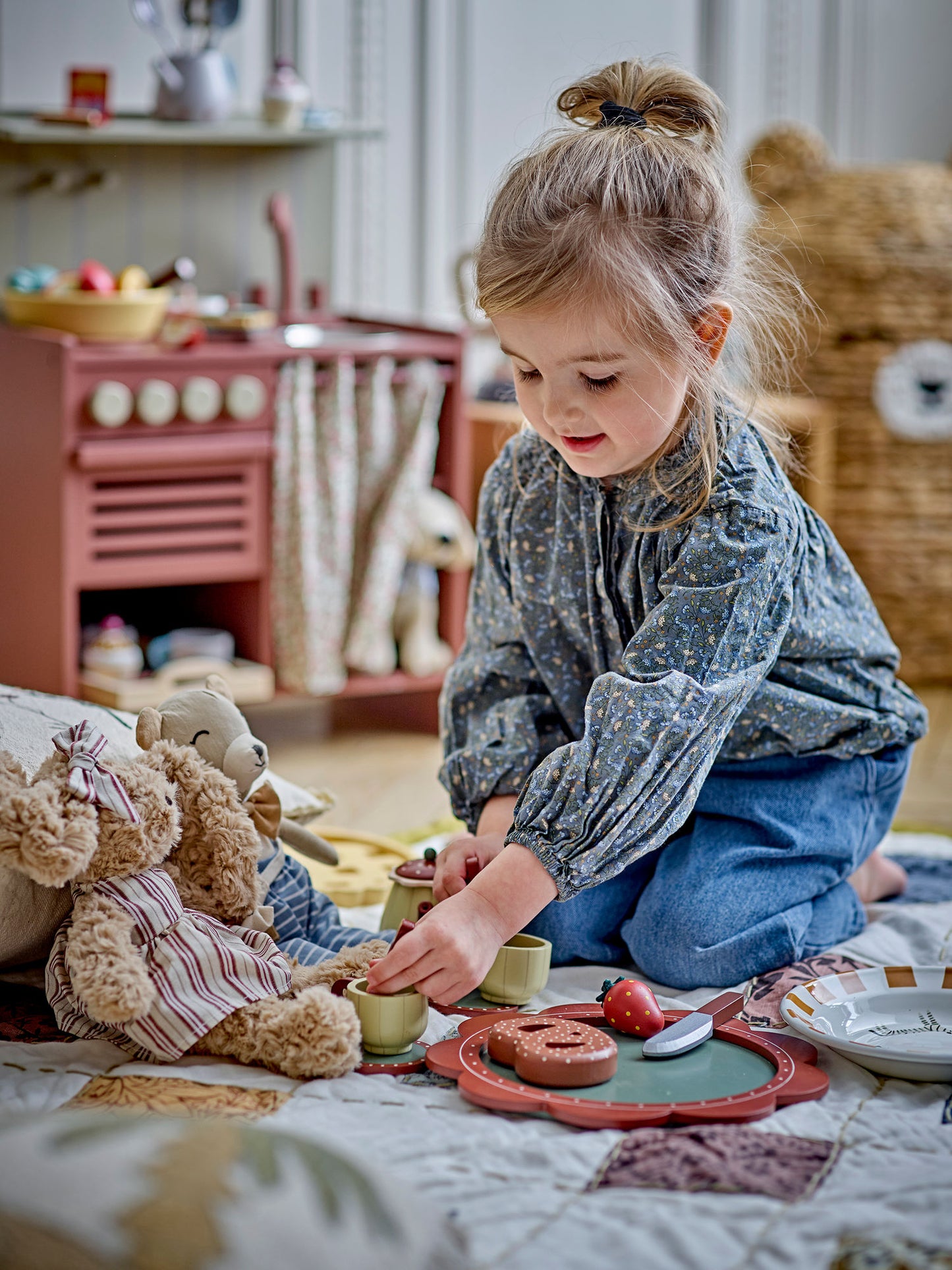 Bloomingville MINI Bette legetøj – Tesæt i brun FSC®-certificeret MDF