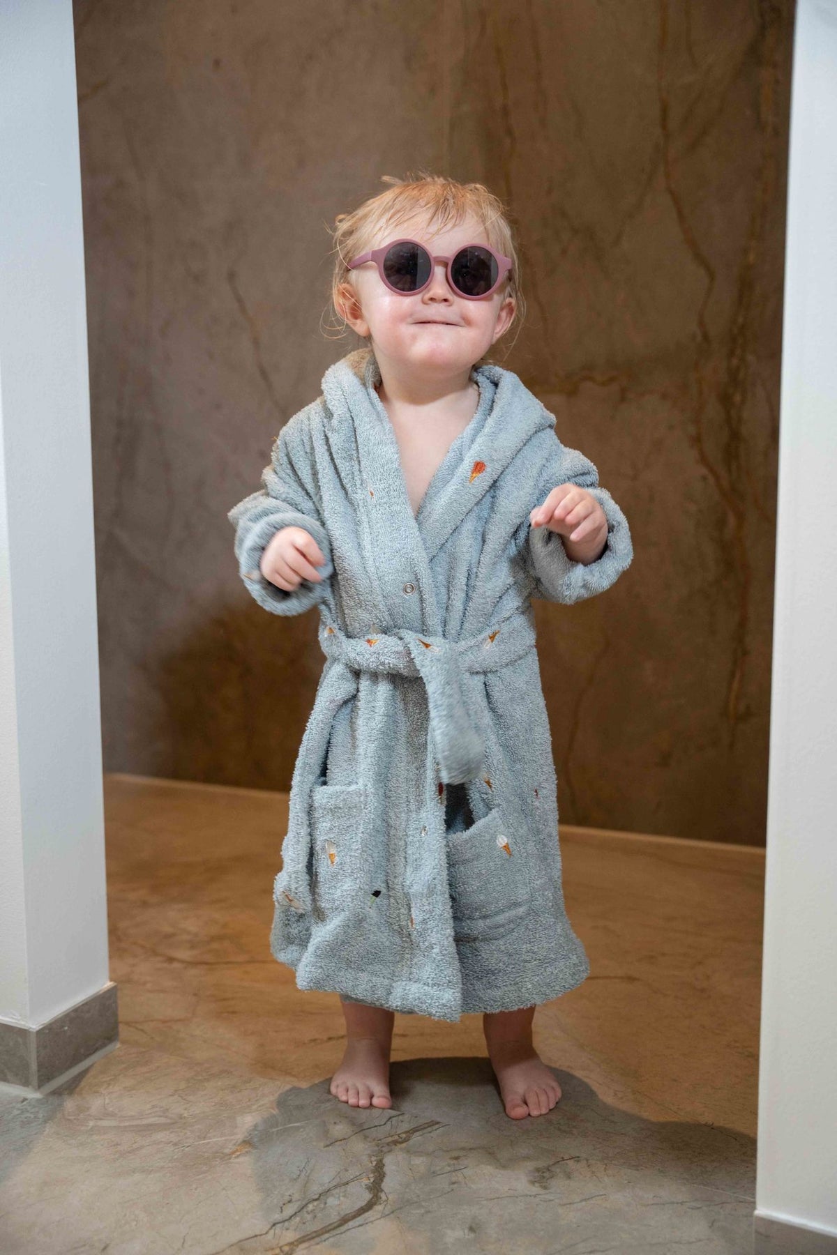 Filibabba Badekåbe med broderi 3-4 år GOTS - Pearl Blue
