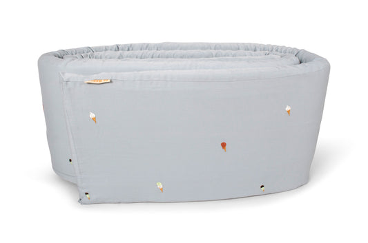 Filibabba sengerand – broderet Cool Summer design – pearl blue