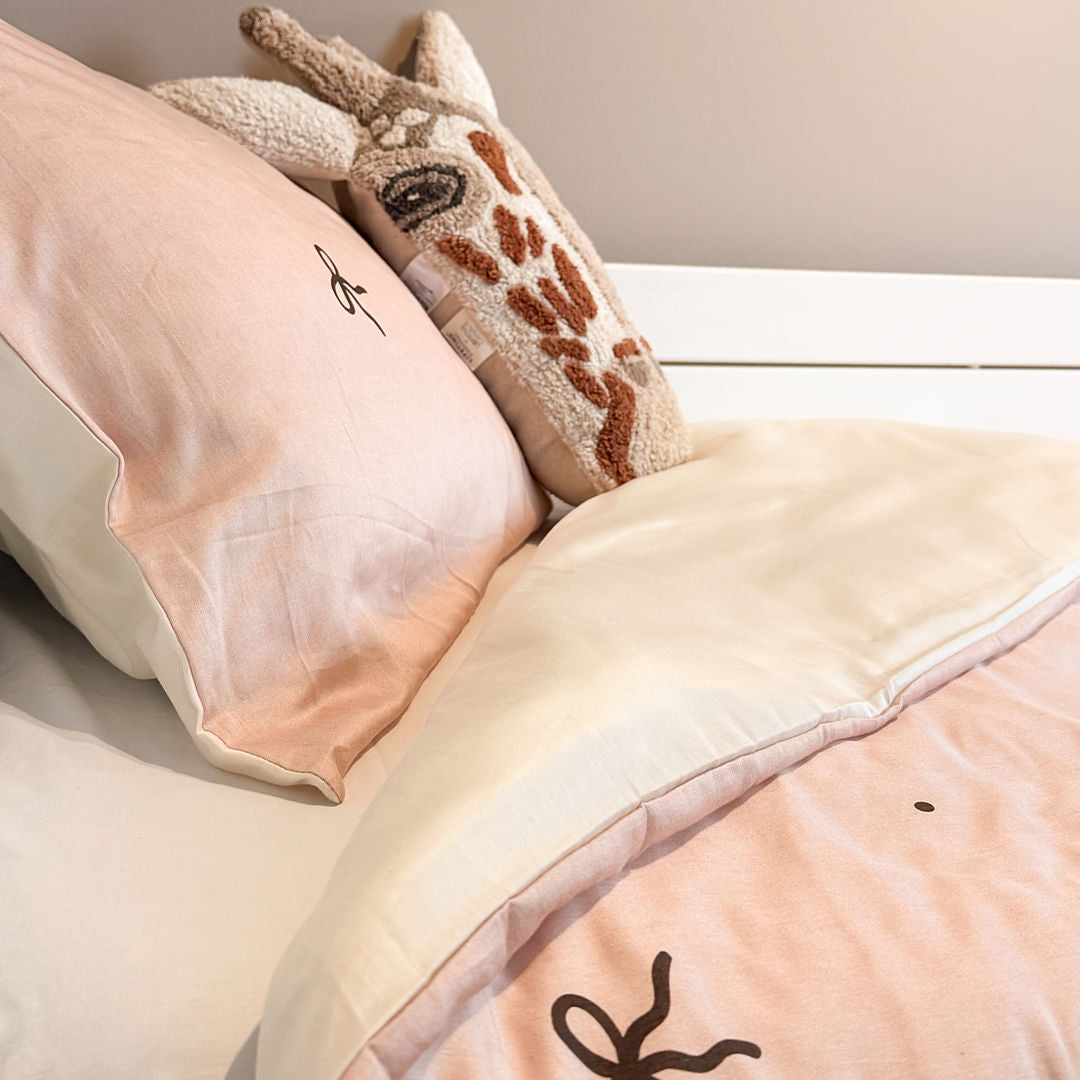 LIFETIME Kidsrooms Charming Bows sengetøj 140 x 200 cm – Lyserød