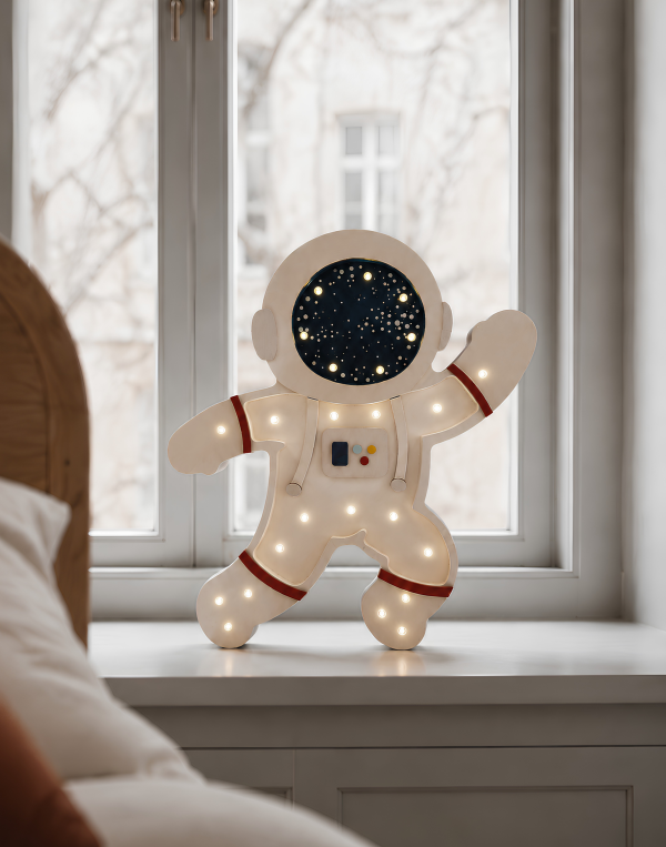 Little Lights Astronaut børnelampe i træ 40 cm – Milky Way