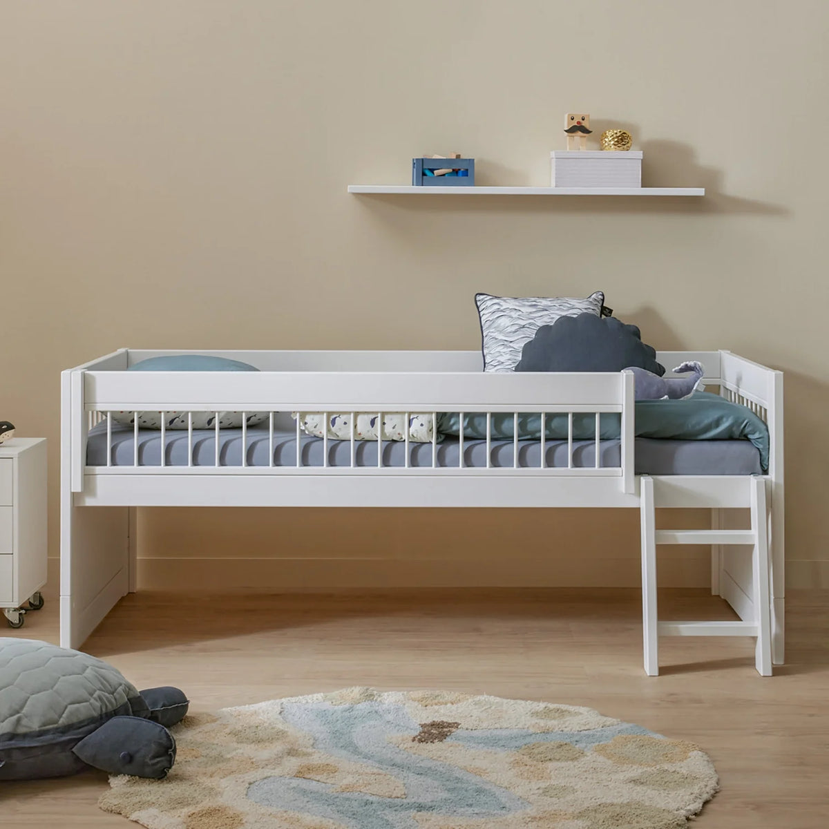 LIFETIME Kidsrooms Breeze halvhøj seng – 90 x 200 cm
