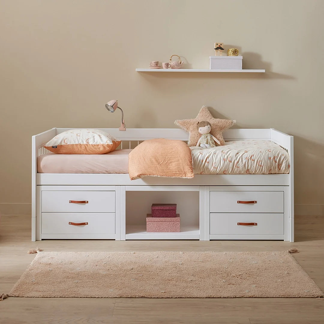LIFETIME Kidsrooms Breeze halvhøj seng inkl. skuffer og opbevaring – 90 x 200 cm