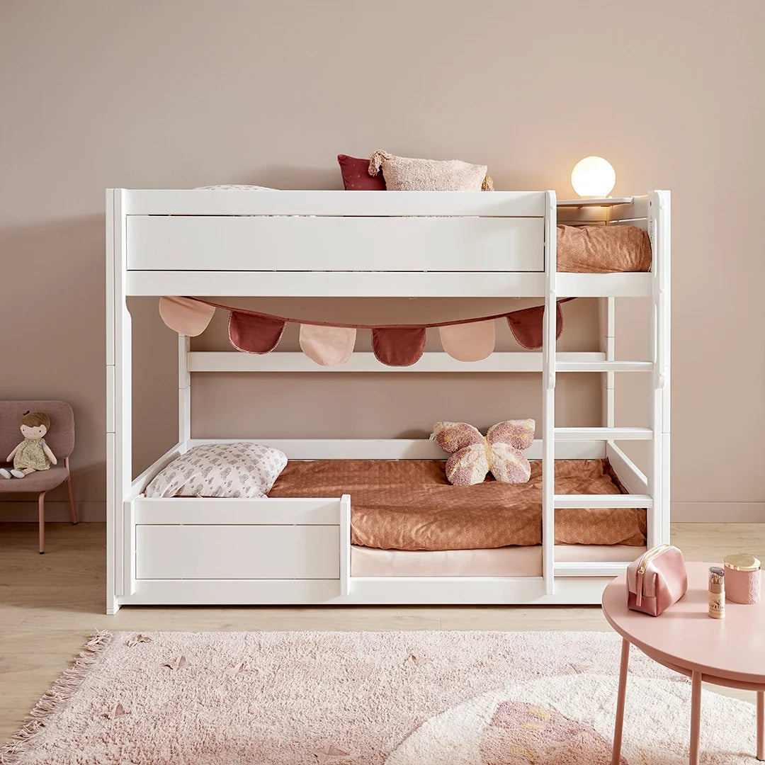 LIFETIME Kidsrooms Original lav køjeseng med stige 90 x 200 cm