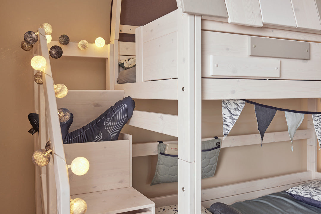 LIFETIME Kidsrooms Original My Hangout lav køjeseng med legehus 90 x 200 cm