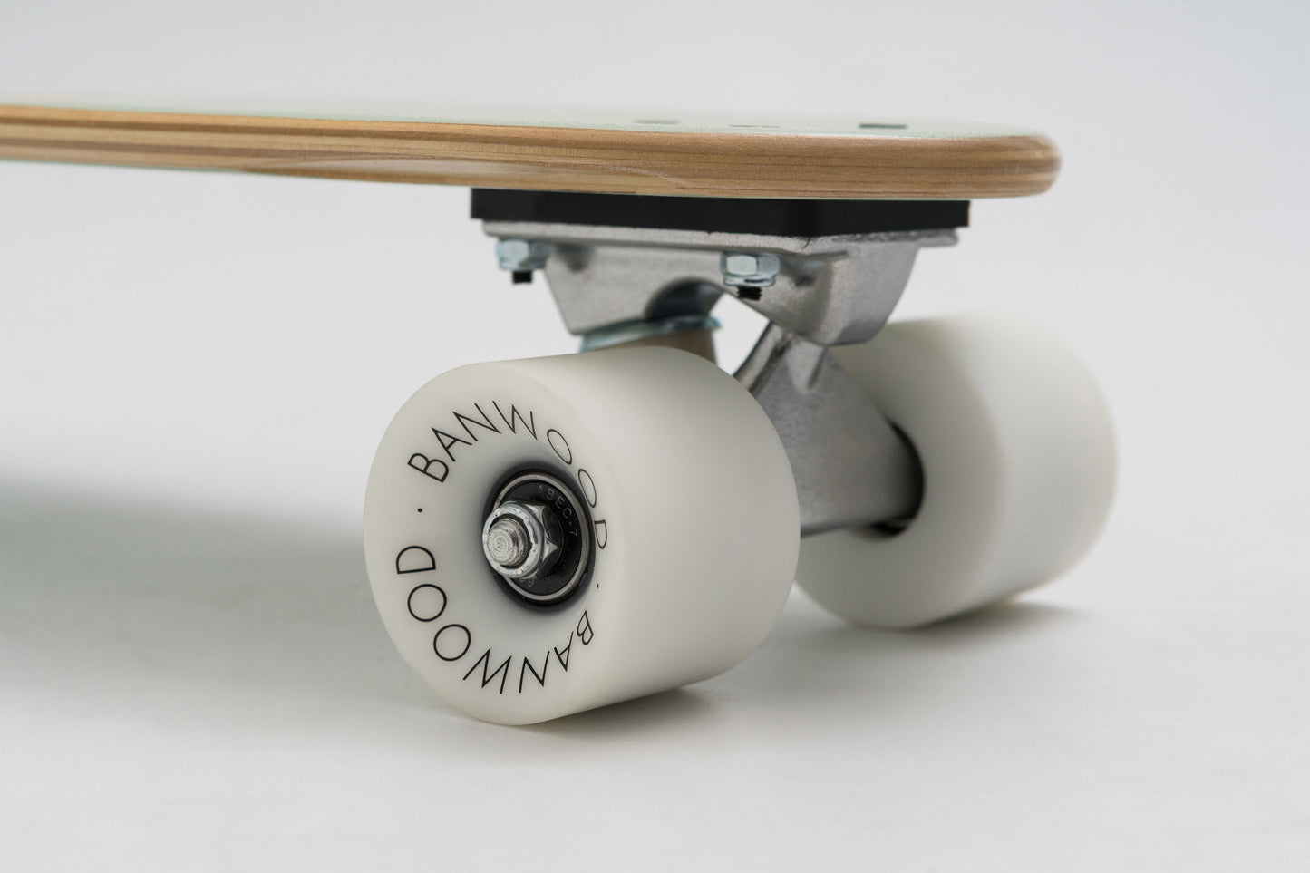 Banwood skateboard til børn – Pale Mint
