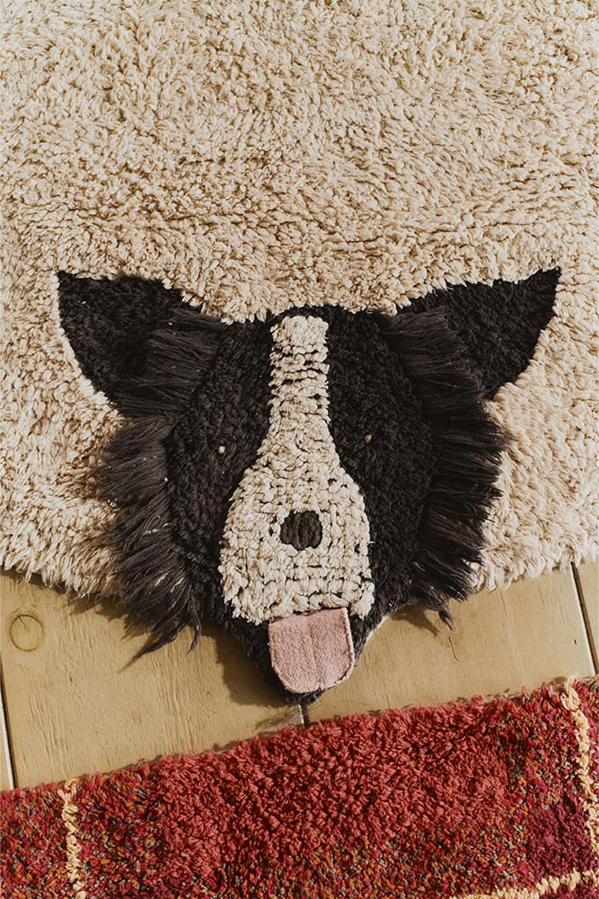 Lorena Canals vaskbart gulvtæppe Dogs rundt 140 cm – natur