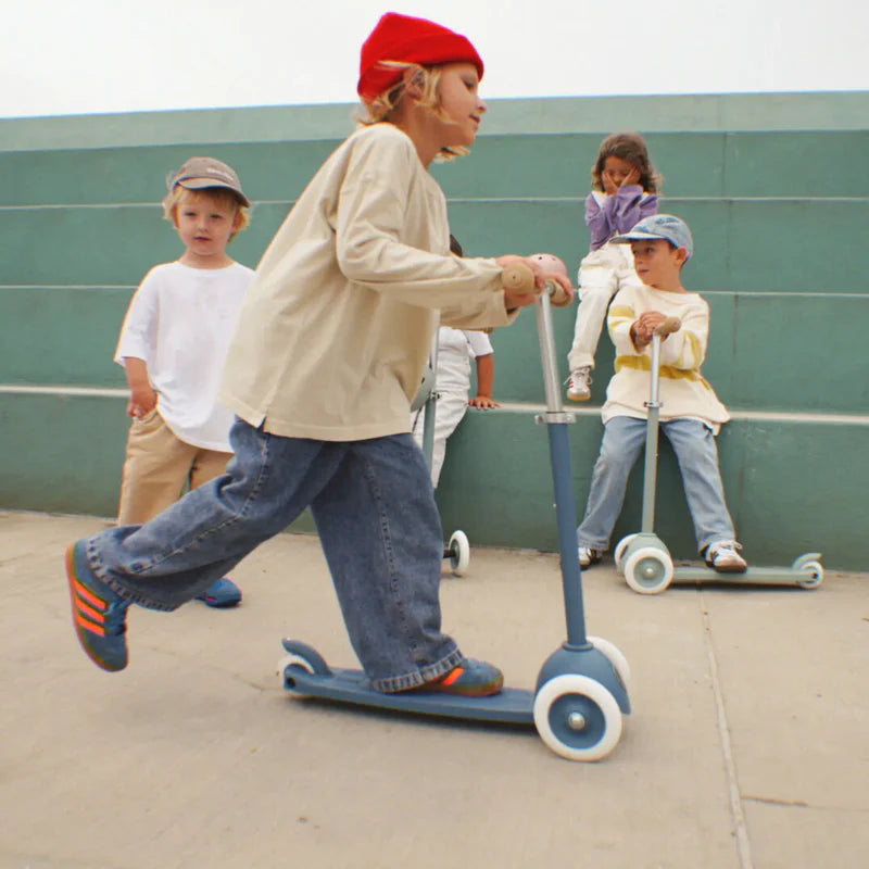 Banwood ECO trehjulet løbehjul til børn – Deep Sea