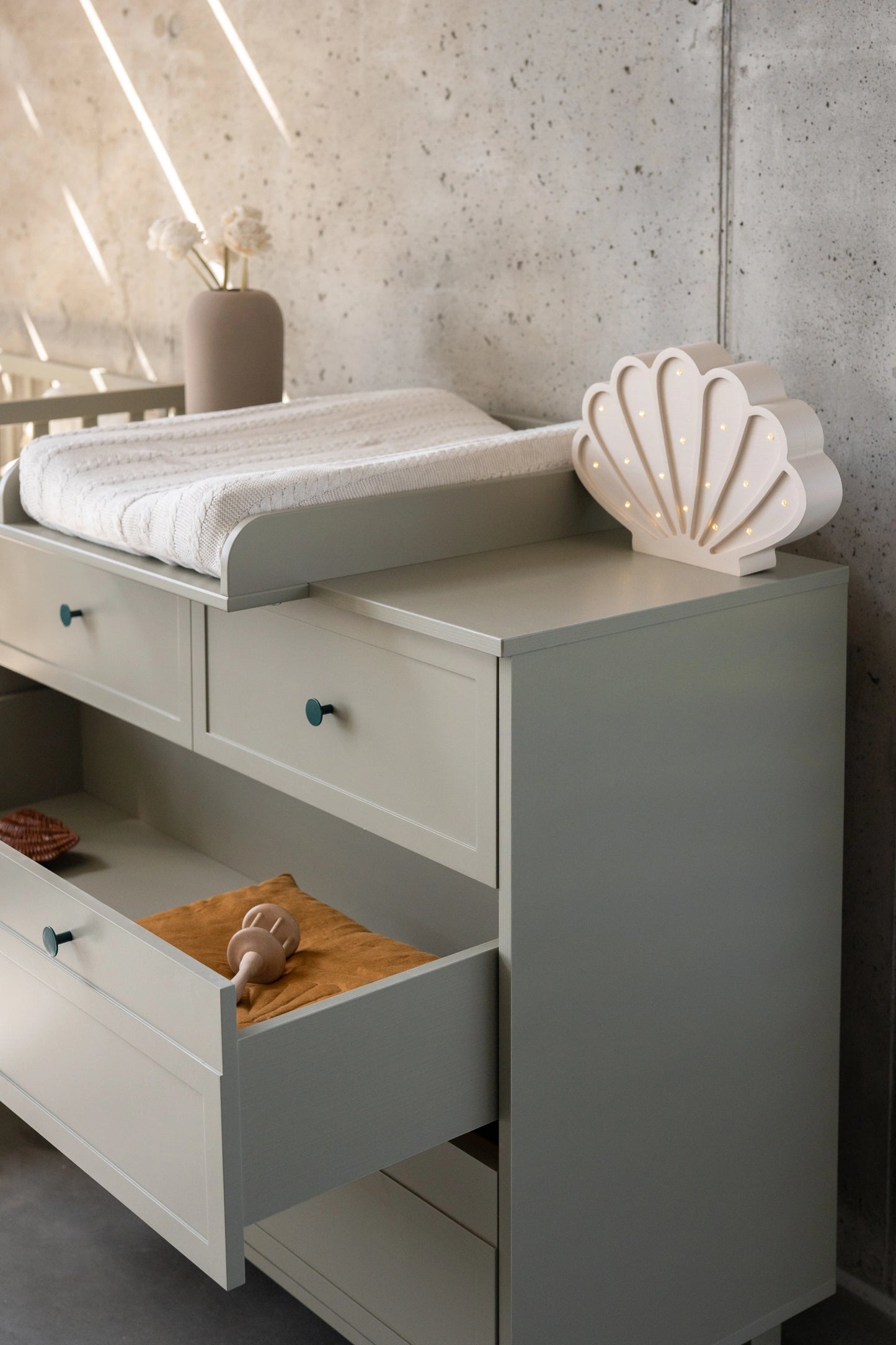 Wood Luck Design - Vintage - pusletop til kommode – eucalyptus