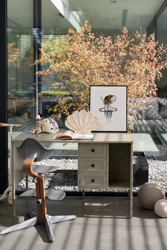 Wood Luck Design - Vintage - skrivebord til børn og teenagere – eucalyptus