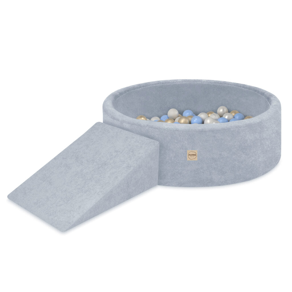 Plush Nest skumtrekant til boldbassin – premium chenille – Blå