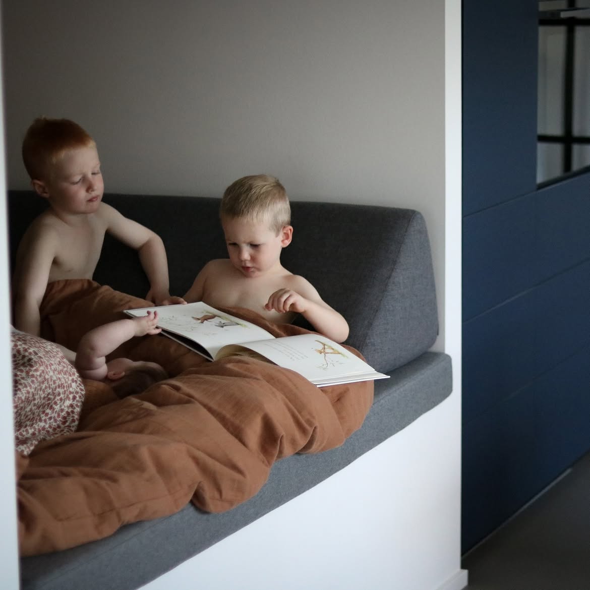 by KlipKlap Langt Ryglæn - Blågrå