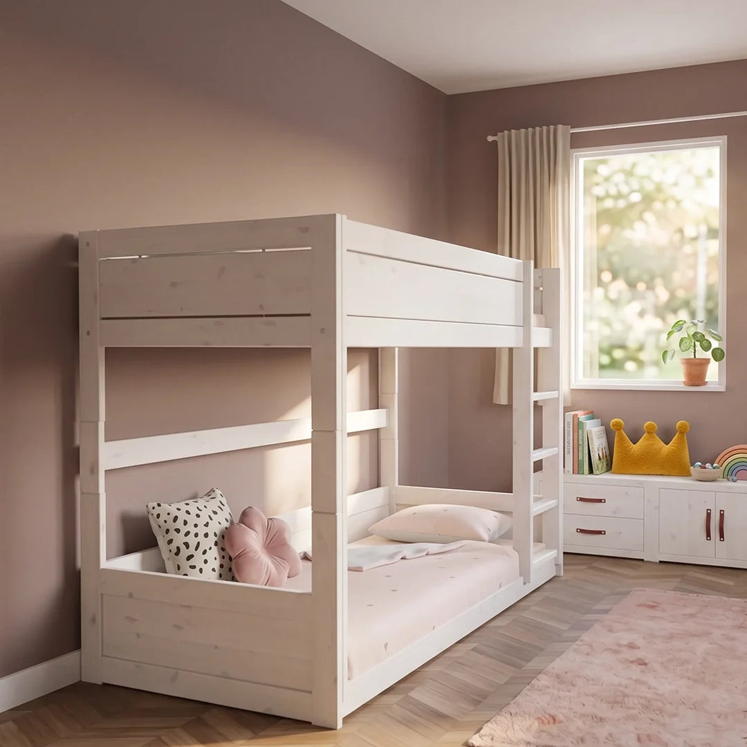 LIFETIME Kidsrooms Original lav køjeseng med stige 90 x 200 cm