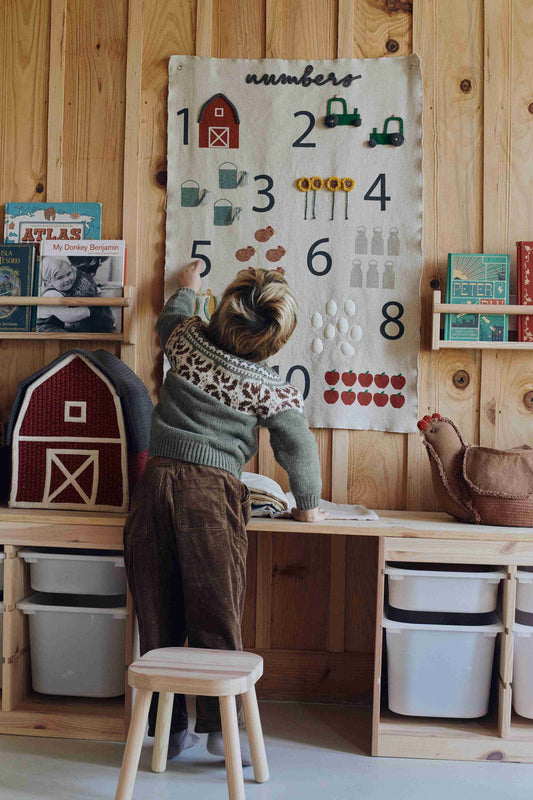 Lorena Canals vægdekoration - Farm Numbers – lær tal med bondegårdstema