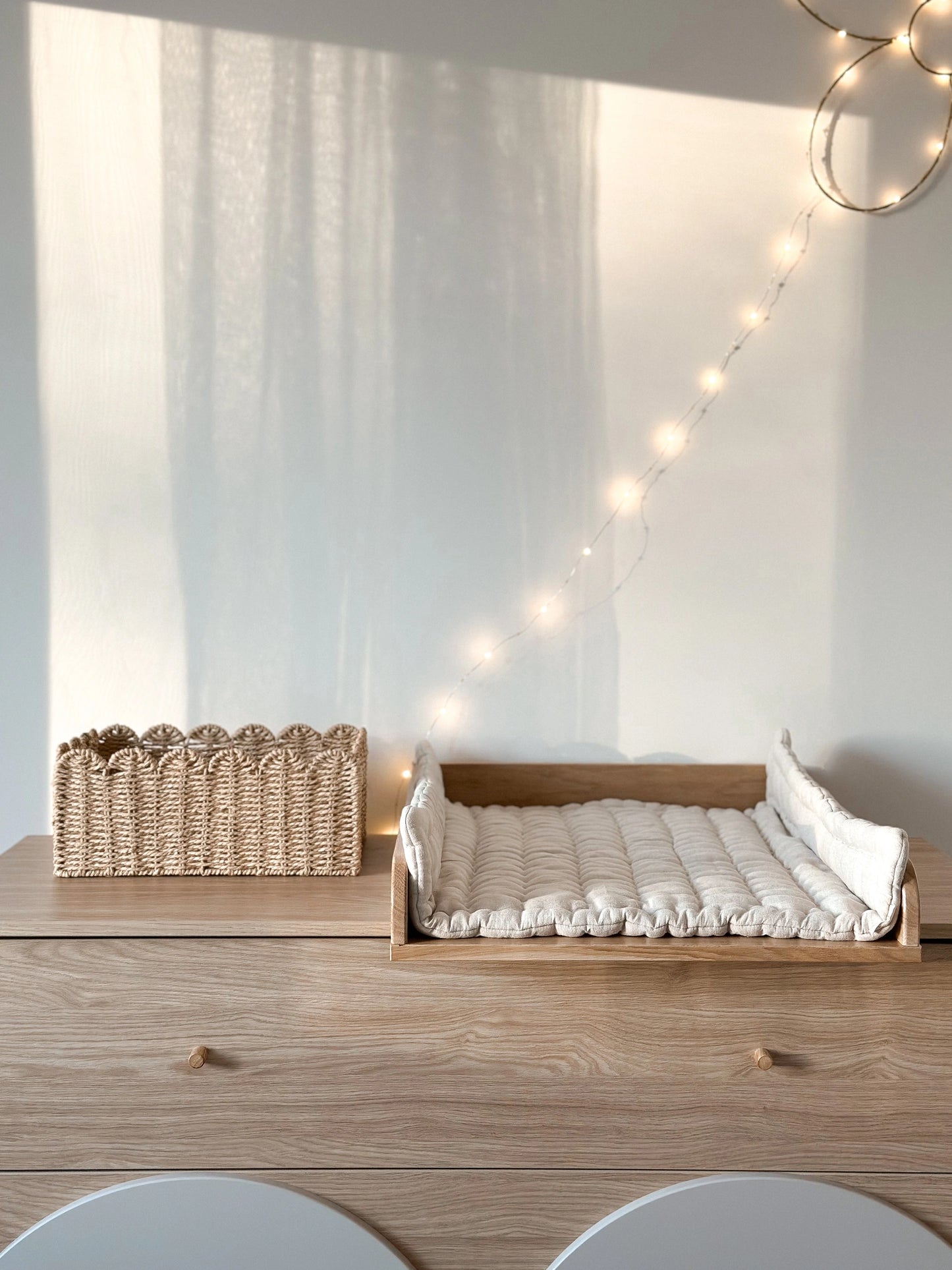 Wood Luck Design - Bloom - pusletop til kommode i egetræ