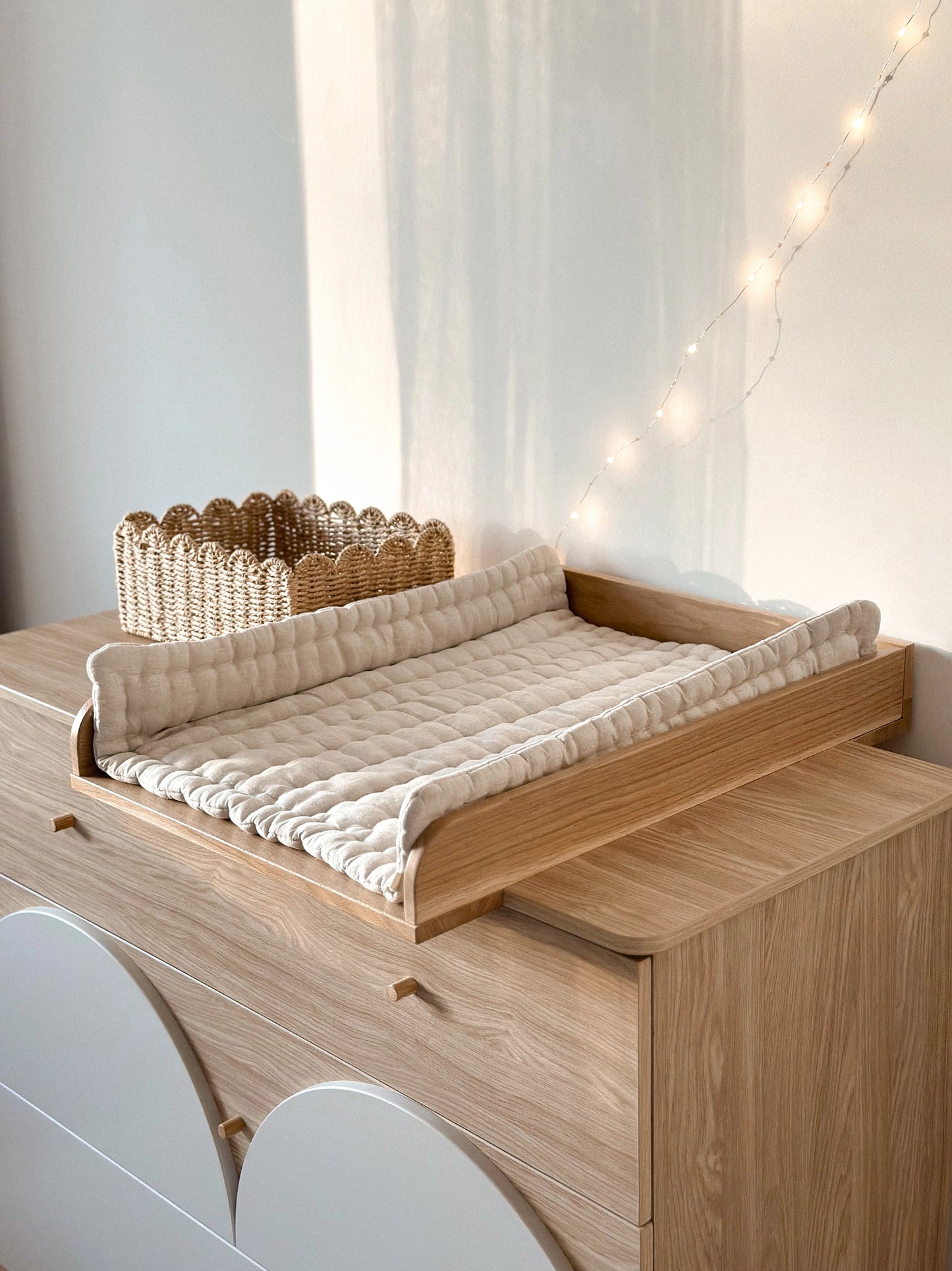 Wood Luck Design - Bloom - pusletop til kommode i egetræ