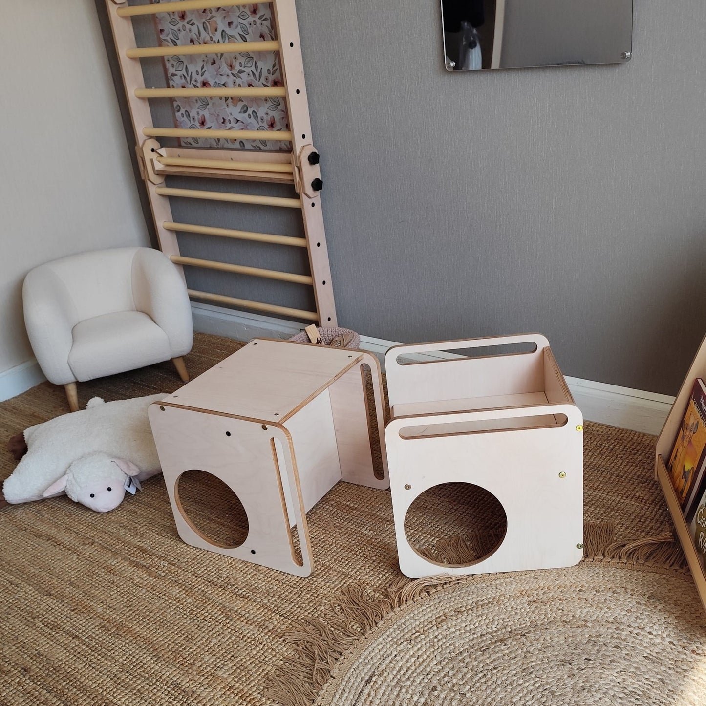 Luula Montessori Kubebord og Stol – Vendbart 2-i-1 Sæt