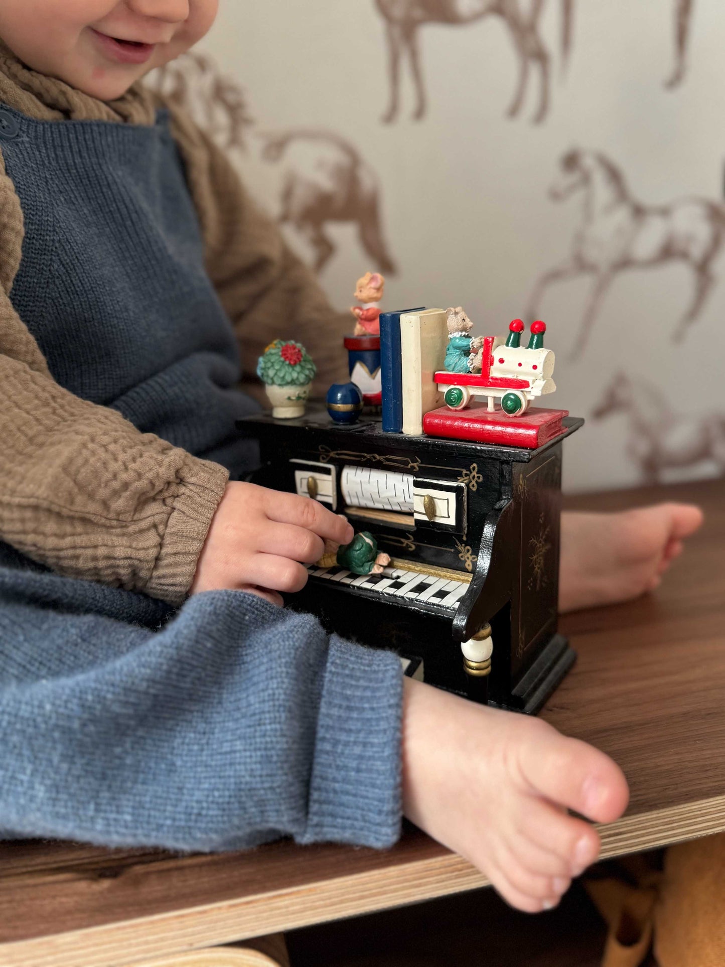 Curve Lab – Tokyo Bænk Kids – Valnød