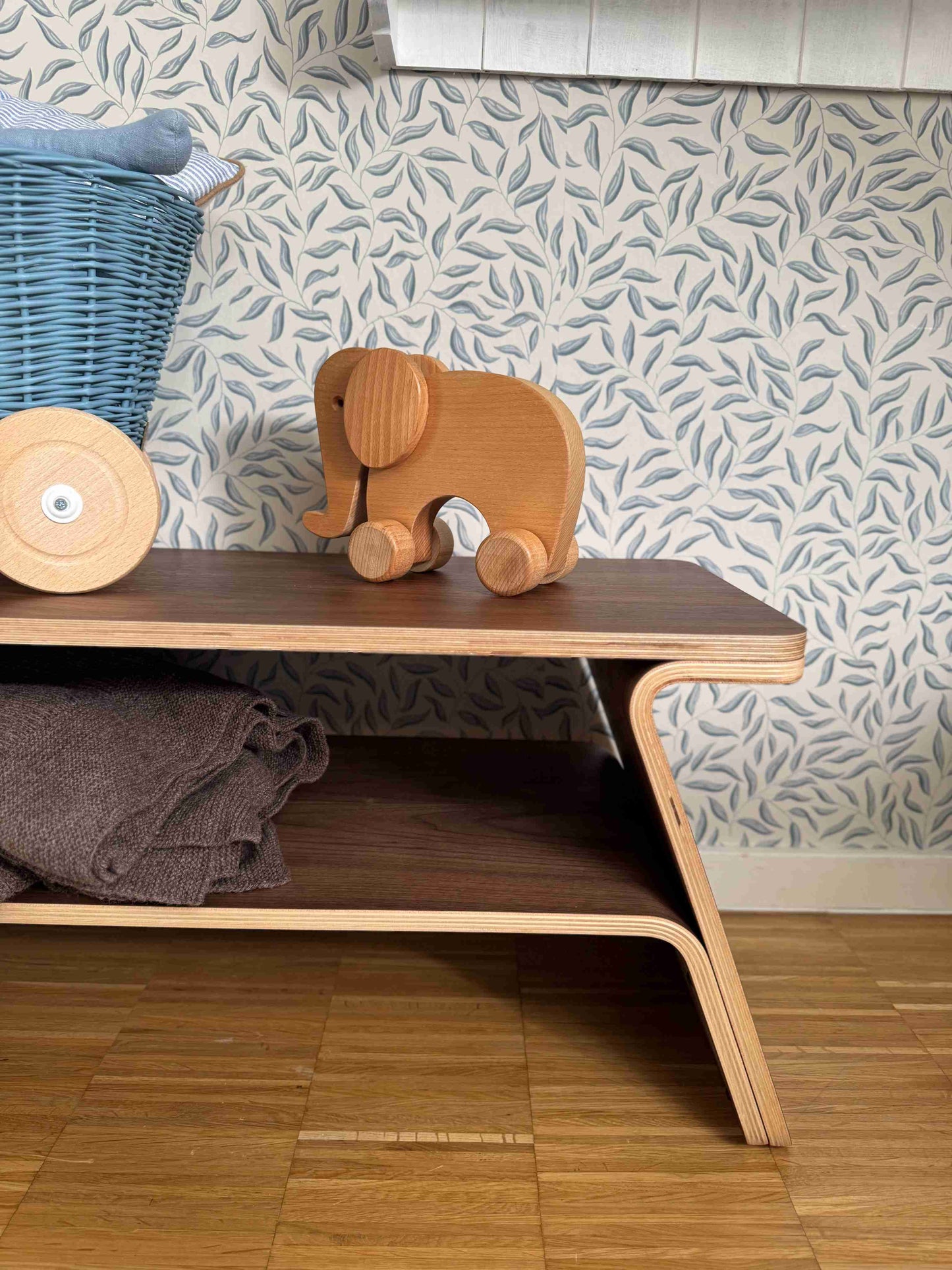 Curve Lab – Tokyo Bænk Kids – Valnød
