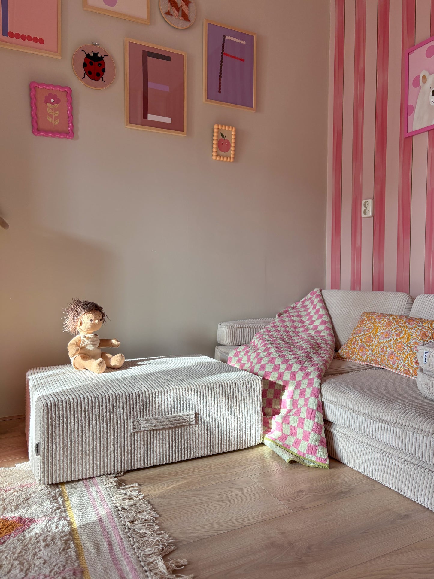 Shappy indendørs trampolin i fløjl – Corduroy - Vanilla