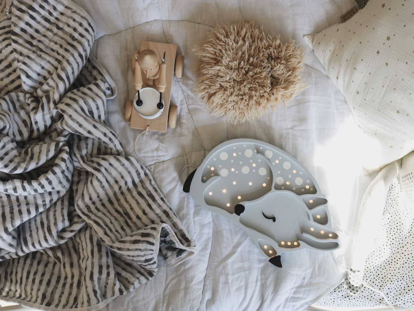 Little Lights Deer lampe i træ - flere farver