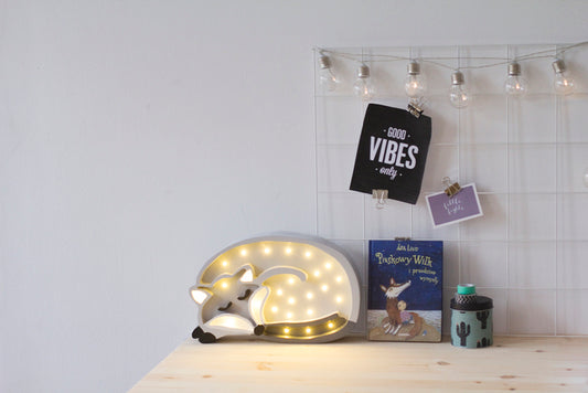 Little Lights Wolf lampe i træ
