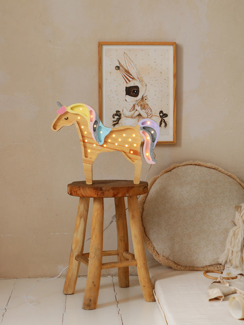 Little Lights Unicorn lampe i træ - flere farver