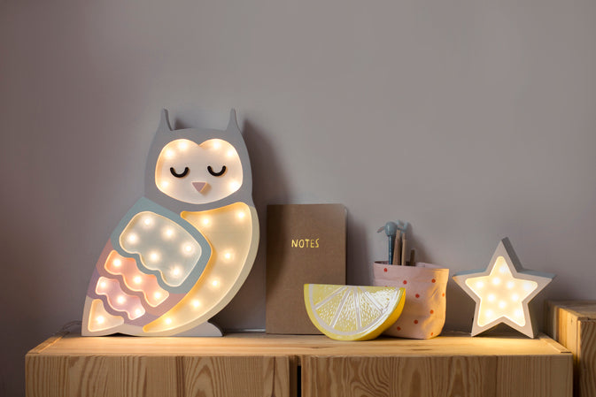 Little Lights Owl lampe i træ - flere farver