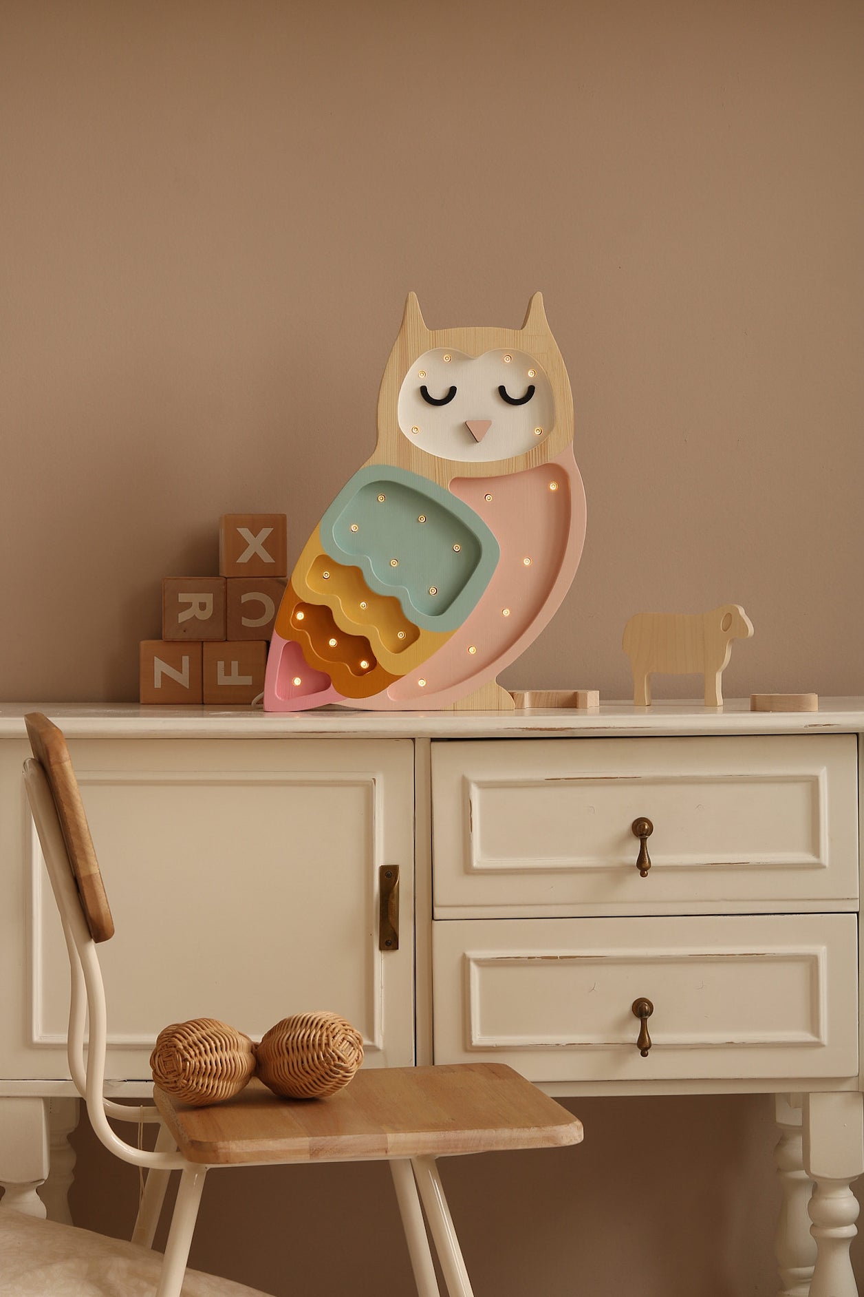 Little Lights Owl lampe i træ - flere farver