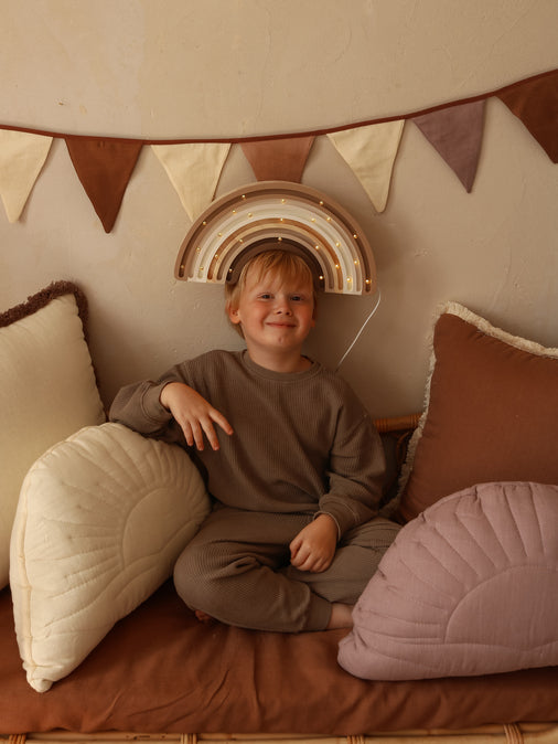 Little Lights Regnbue lampe i træ - flere farver
