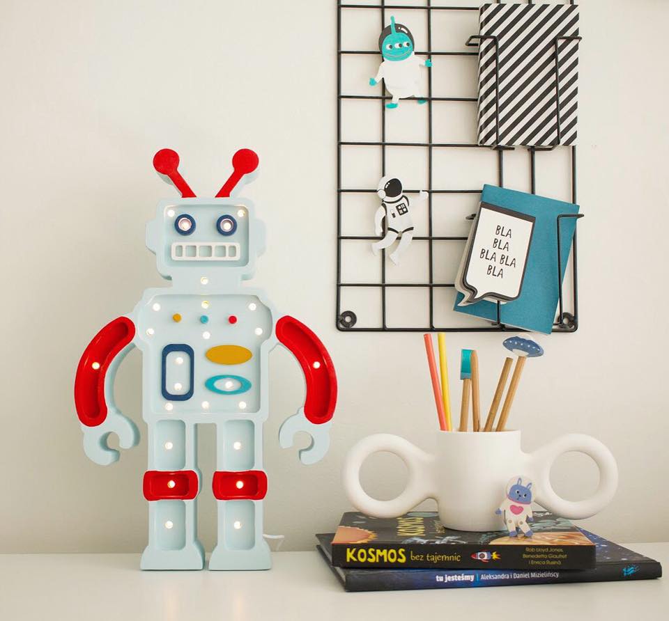 Little Lights Robot lampe i træ - flere farver