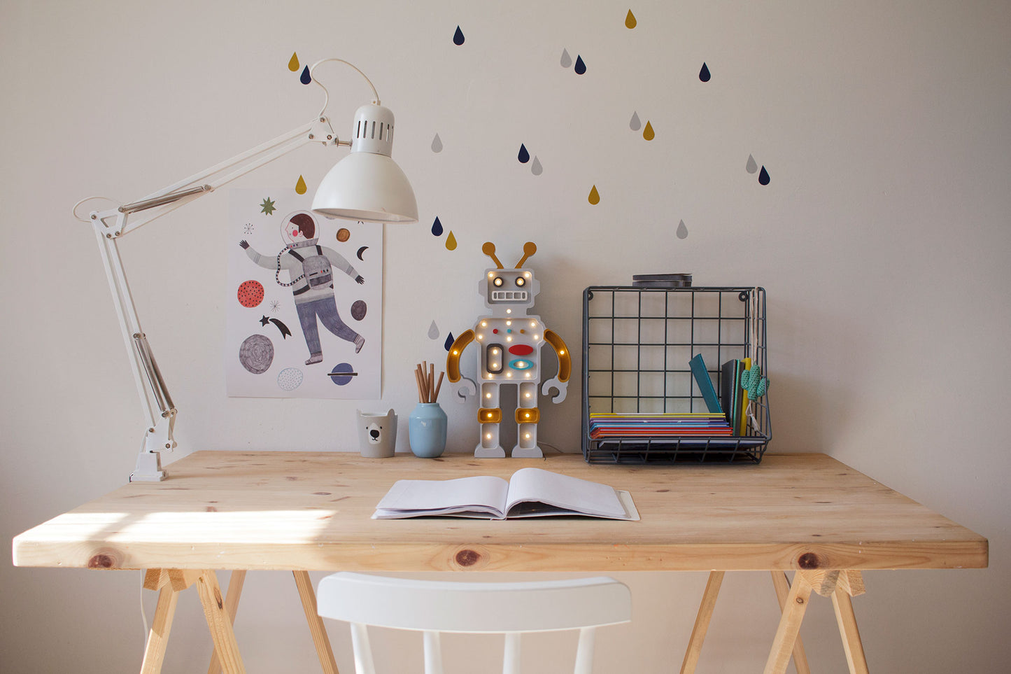 Little Lights Robot lampe i træ - flere farver