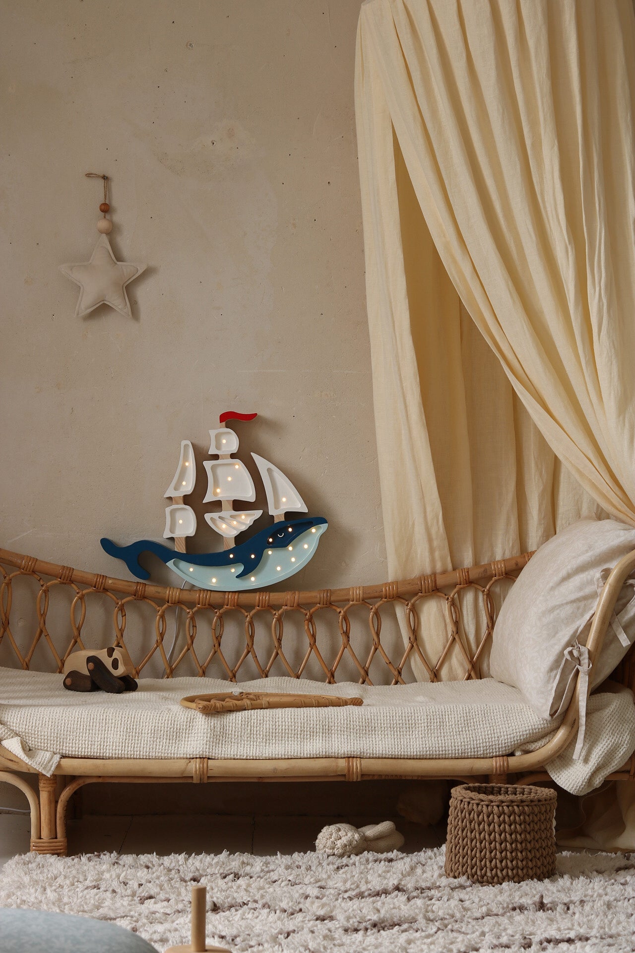 Little Lights Ship lampe i træ - flere farver