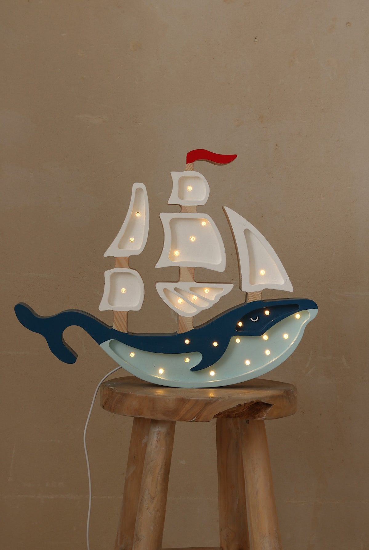 Little Lights Ship lampe i træ - flere farver