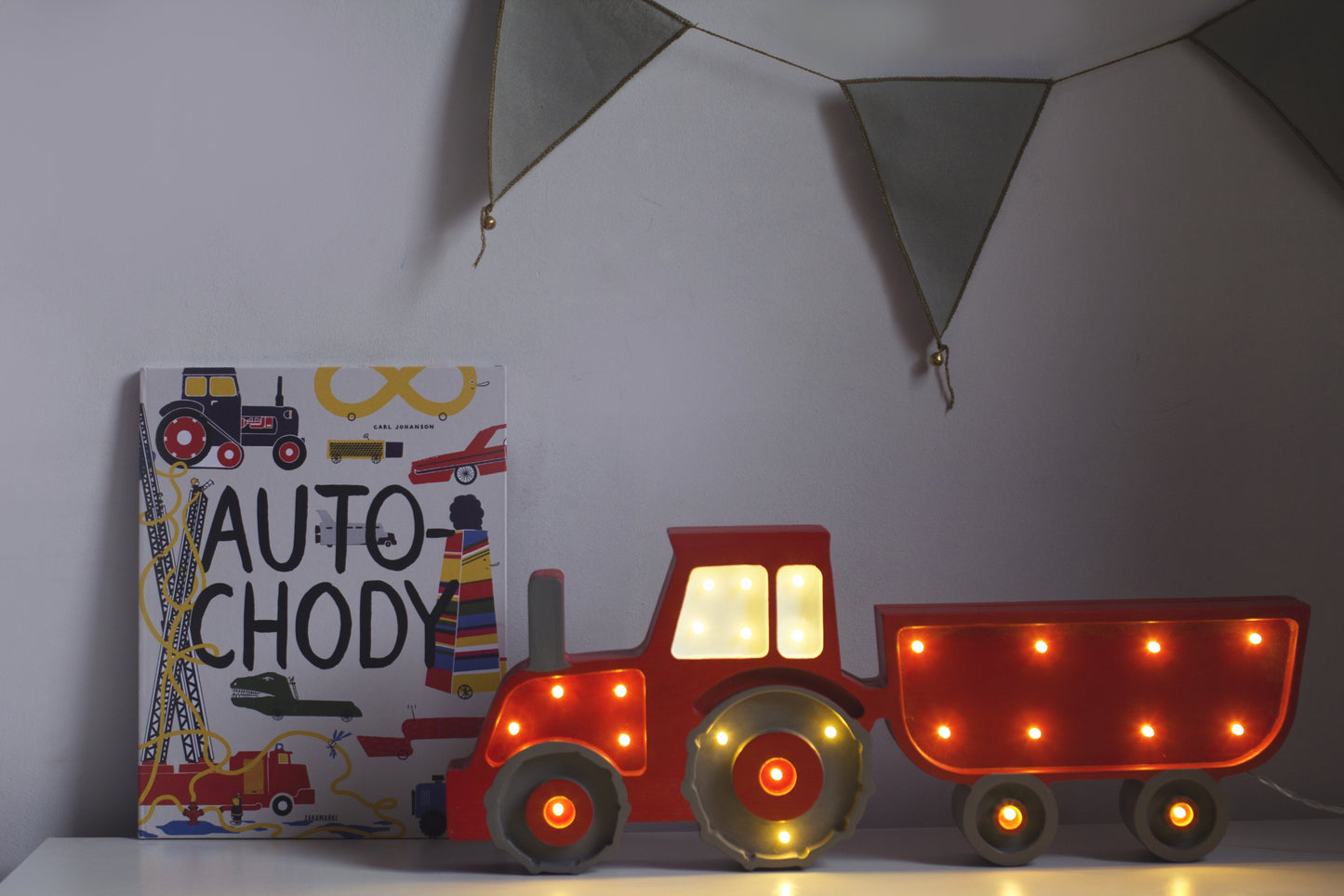 Little Lights Tractor lampe i træ - flere farver