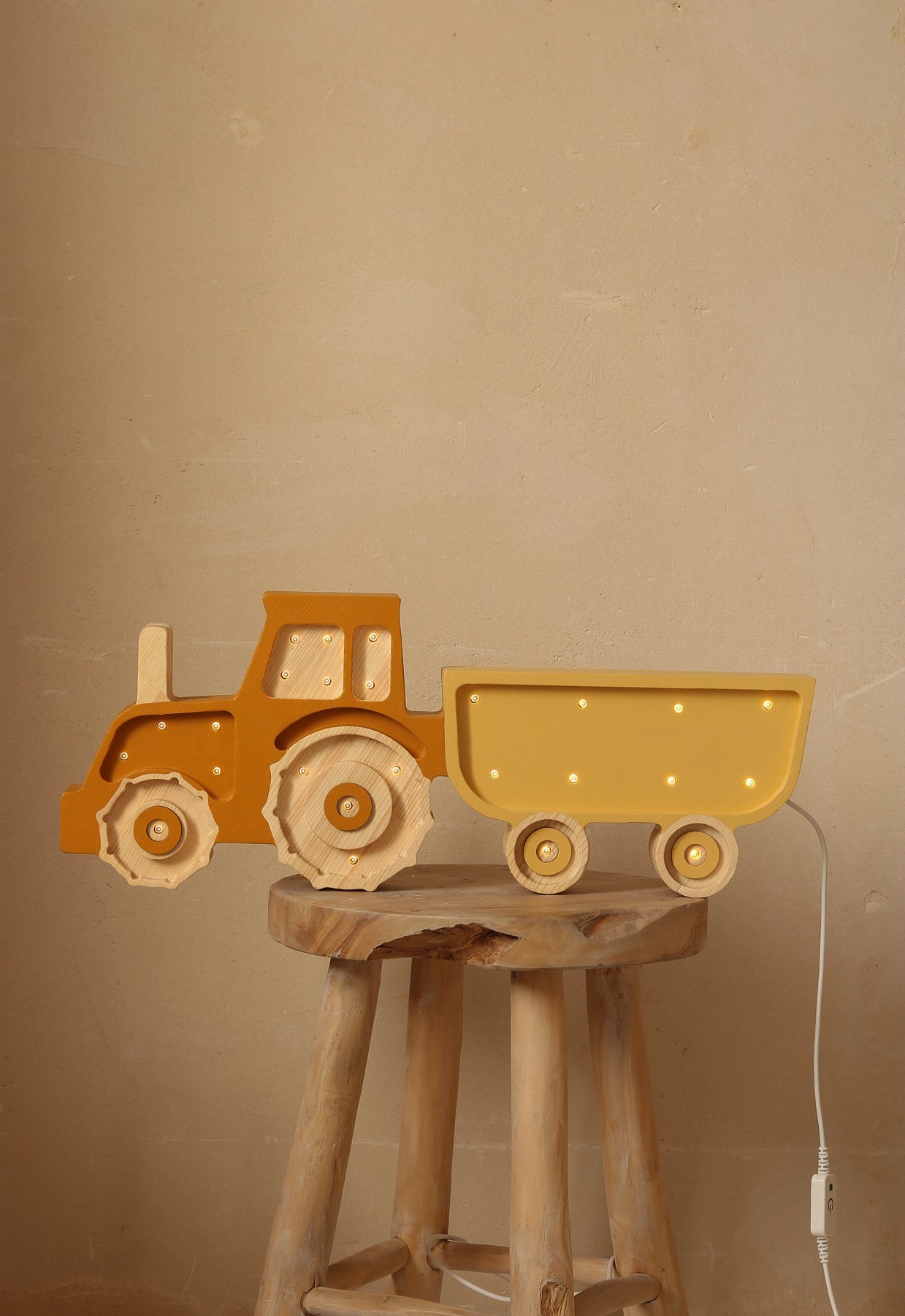 Little Lights Tractor lampe i træ - flere farver