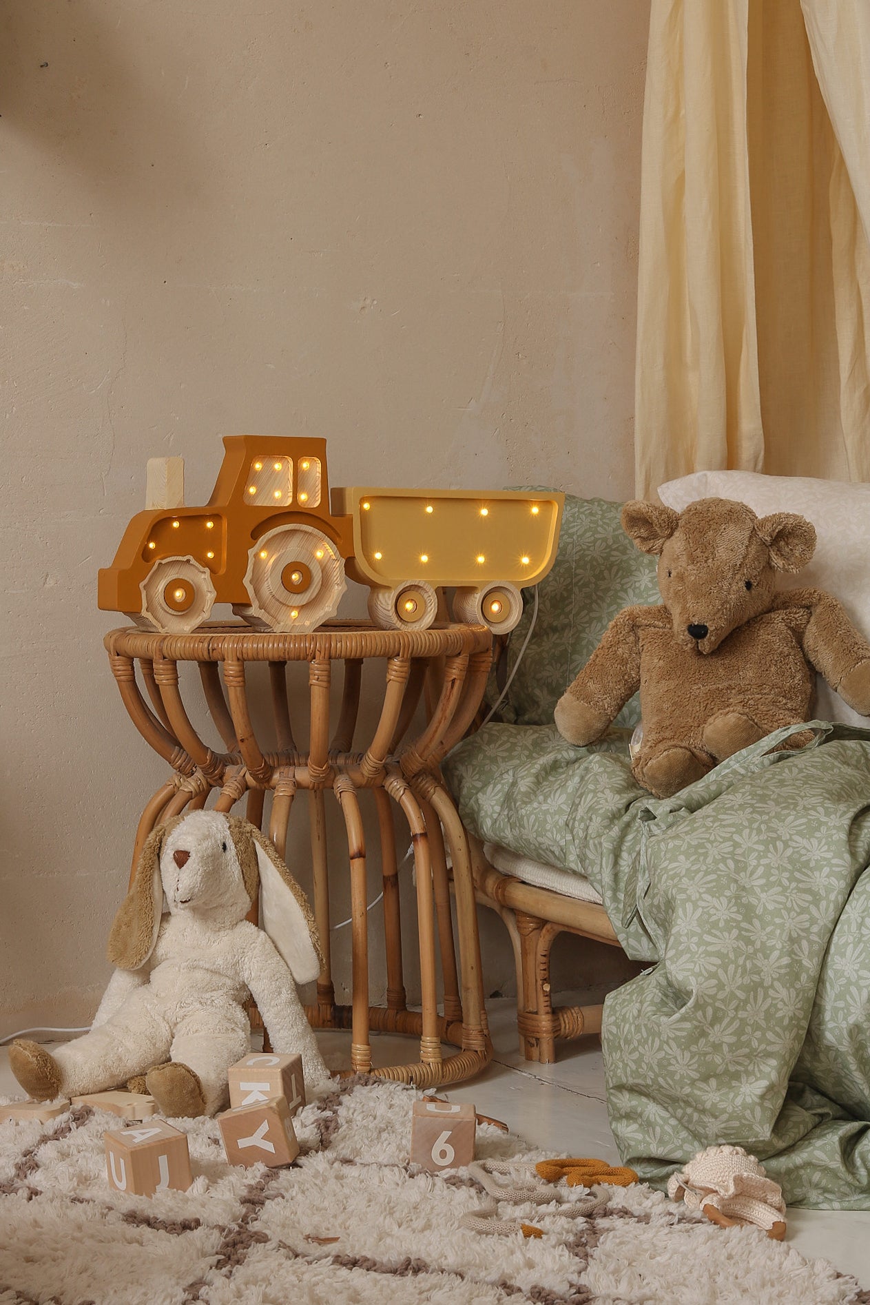 Little Lights Tractor lampe i træ - flere farver