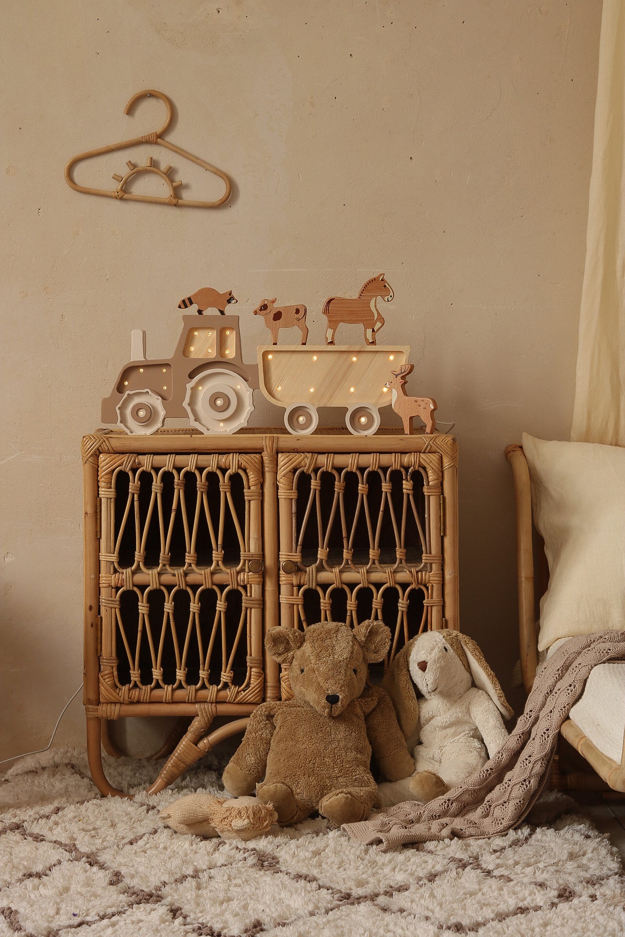 Little Lights Tractor lampe i træ - flere farver