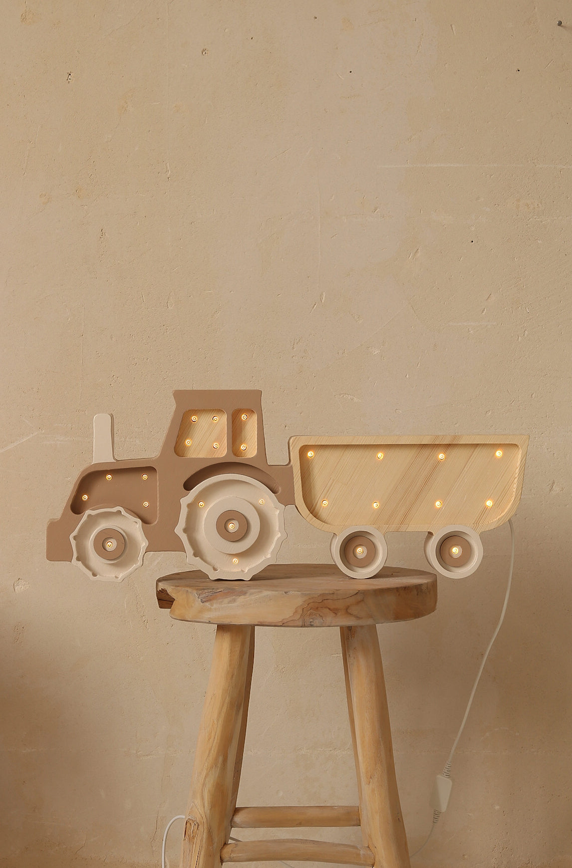 Little Lights Tractor lampe i træ - flere farver