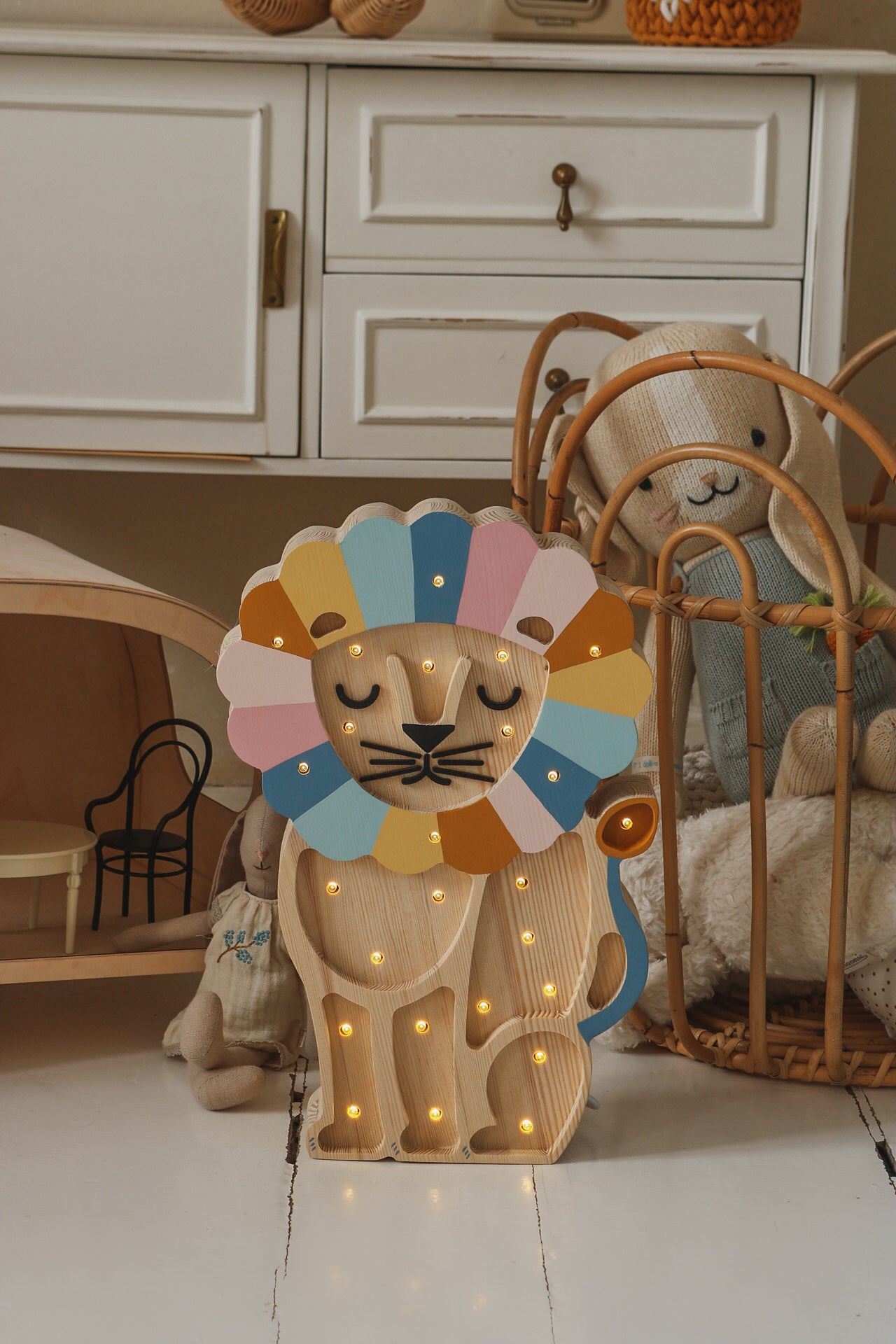 Little Lights Lion lampe i træ - flere farver