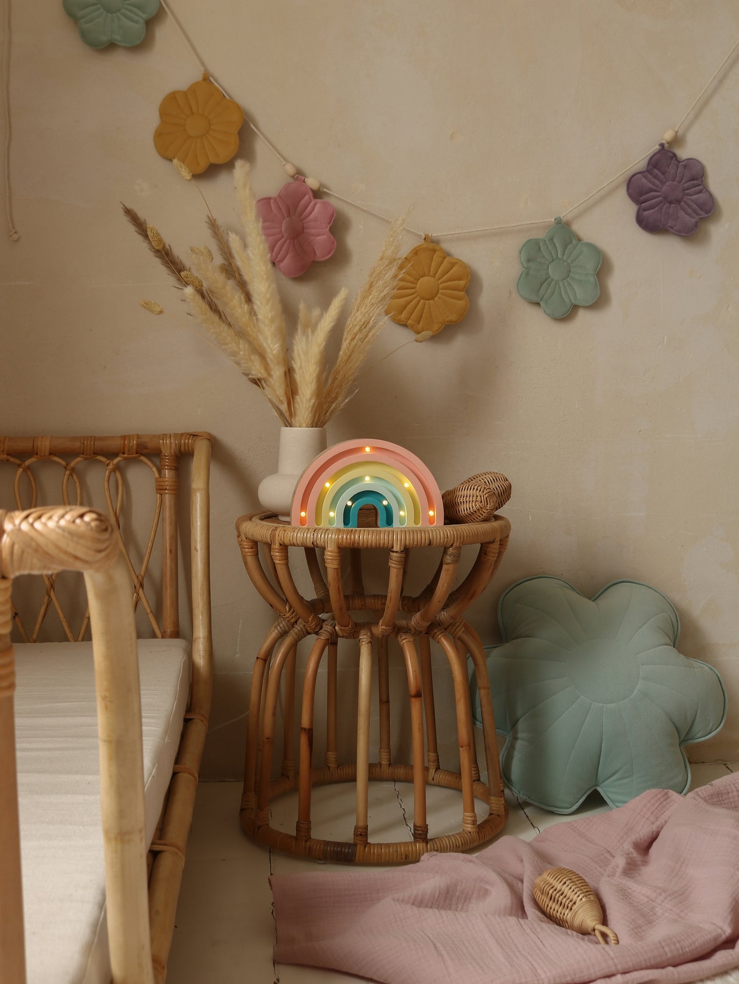 Little Lights Regnbue Mini lampe i træ - flere farver