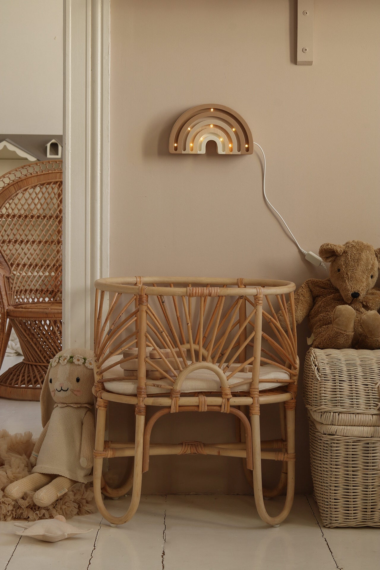 Little Lights Regnbue Mini lampe i træ - flere farver