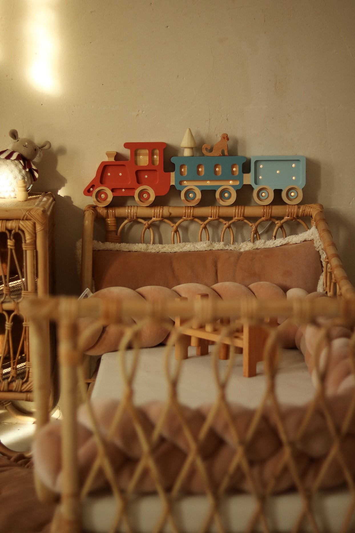 Little Lights Train lampe i træ - flere farver