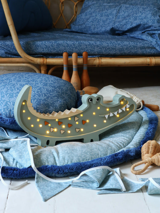 Little Lights Crocodile lampe i træ - flere farver